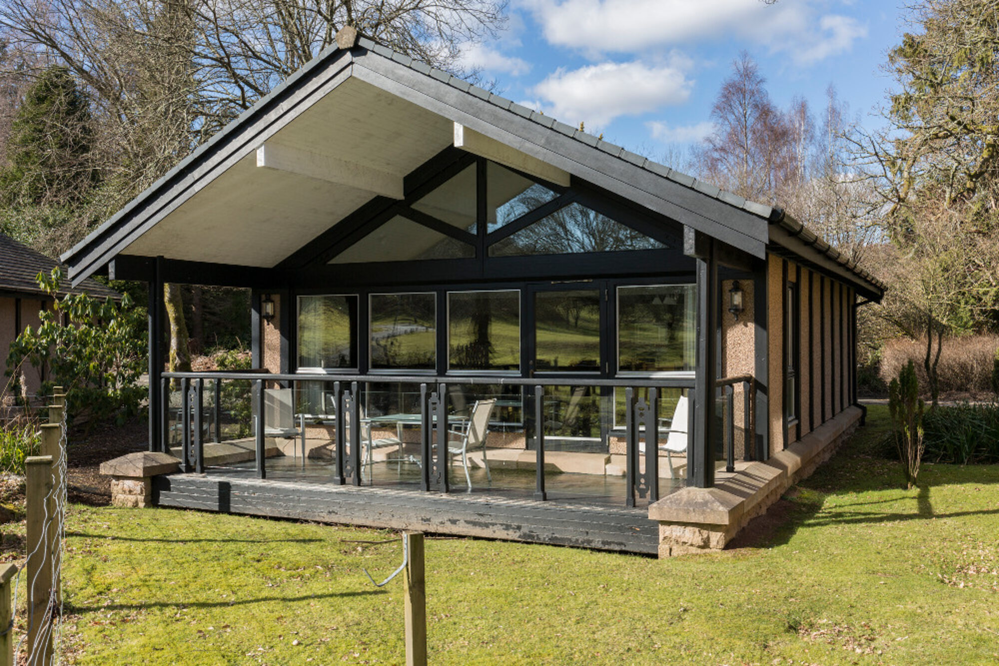 exterior-one-bedroom-detached-bungalows